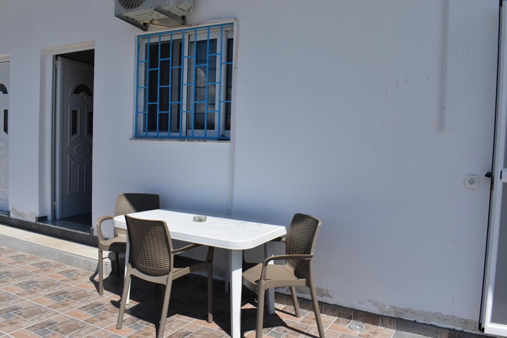 סרנדה Anastasias Apartments מראה חיצוני תמונה