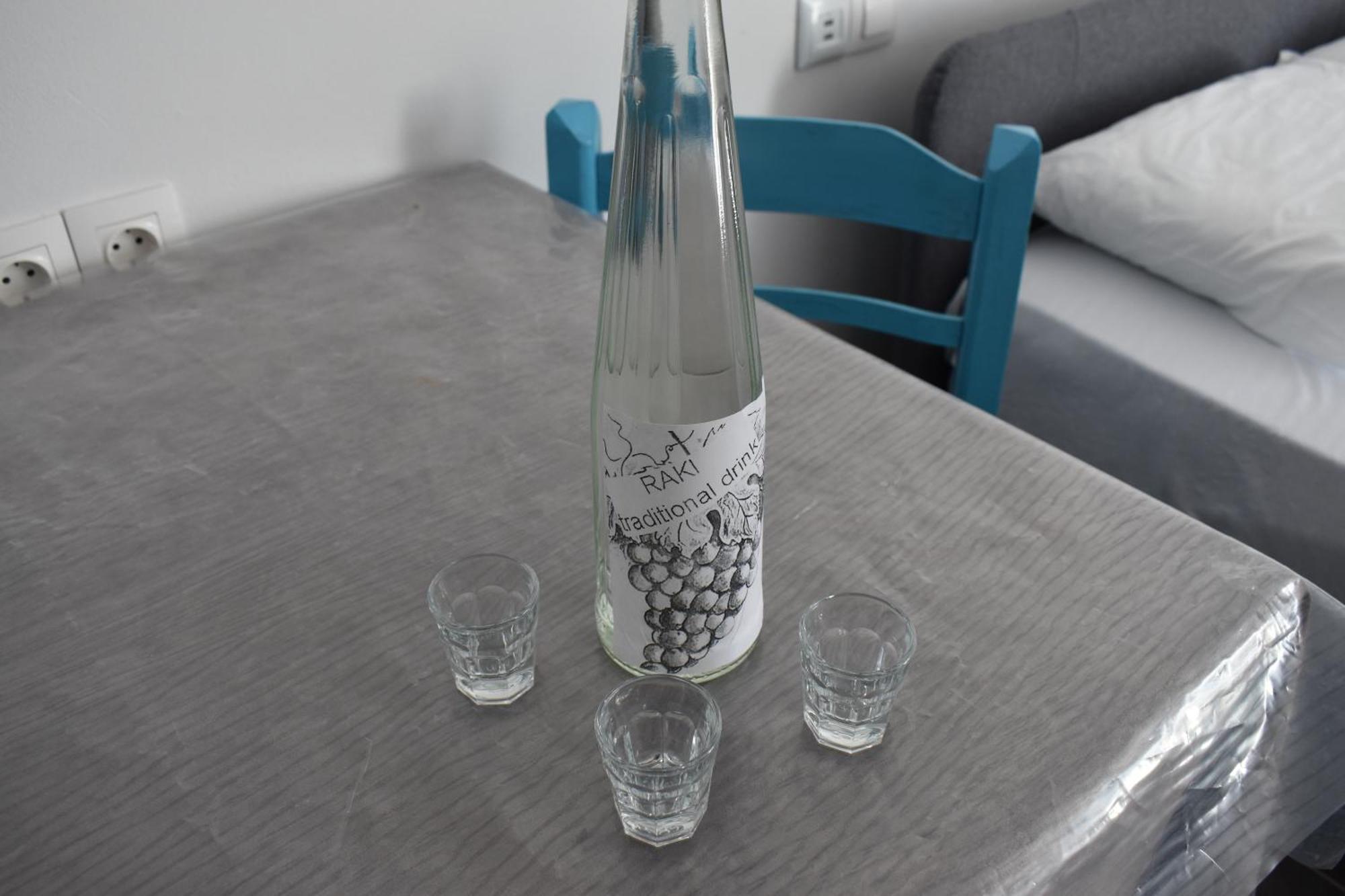 סרנדה Anastasias Apartments מראה חיצוני תמונה