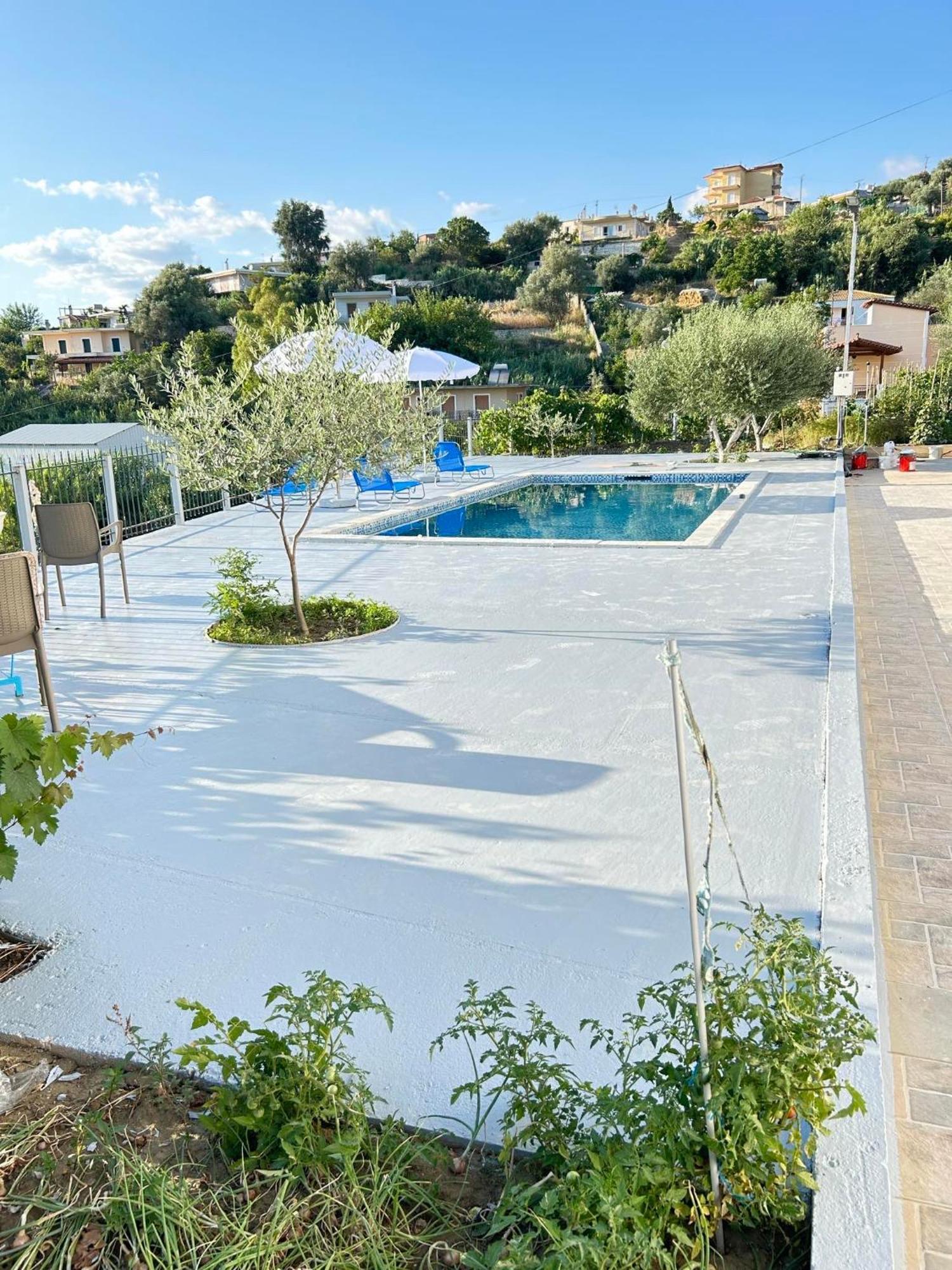 סרנדה Anastasias Apartments מראה חיצוני תמונה